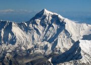 Menaklukkan Gunung Everest: Petualangan Tak Terlupakan di Atas Awan