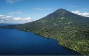 Menjelajahi Keindahan Gunung Seminung di Lampung