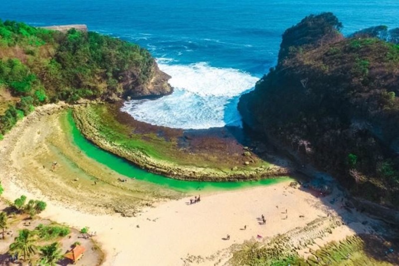 Pantai Batubengkung