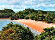 10 Alasan Kenapa Pantai Gatra Jadi Destinasi Liburan Favorit Remaja