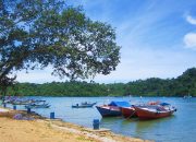 Menjelajahi Keindahan Pantai Sendang Biru: Surga Tersembunyi di Malang