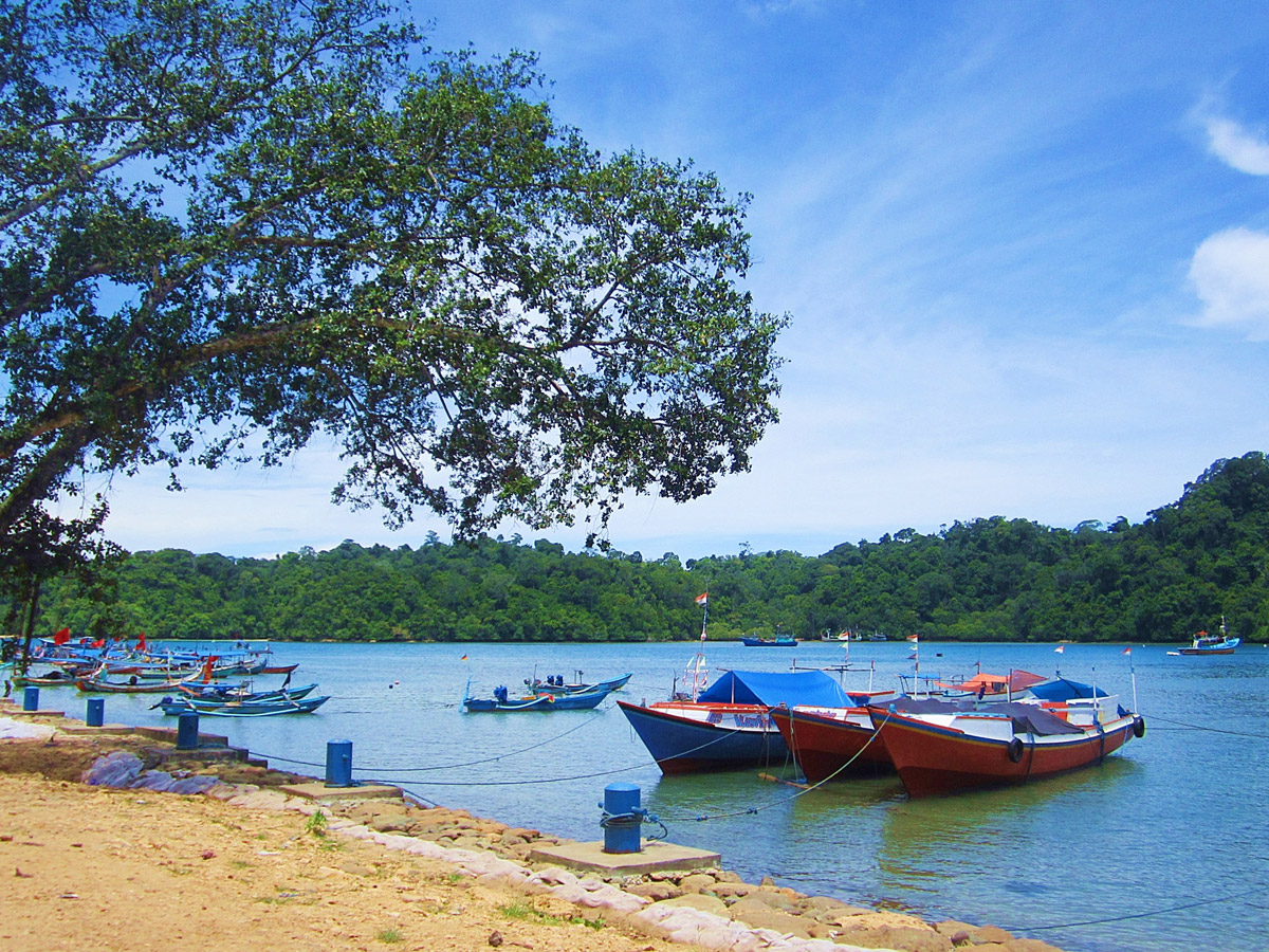 Pantai Sendang Biru