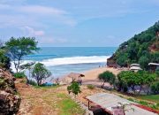 10 Alasan Kenapa Pantai Seruni Jadi Destinasi Wajib untuk Remaja