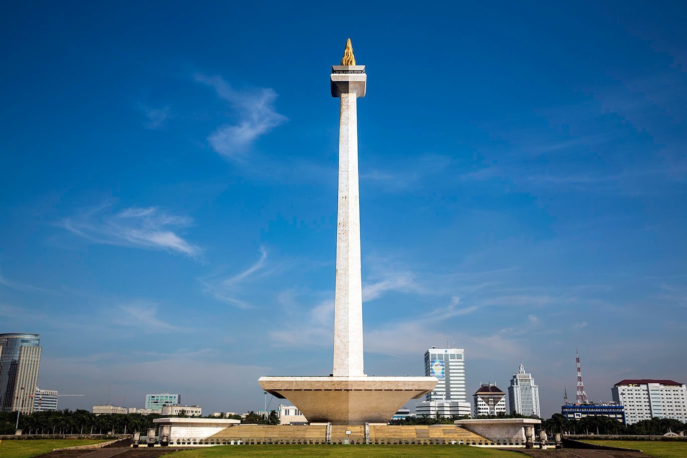 Wisata Monumen Nasional (Monas)