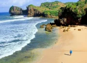 10 Alasan Kenapa Pantai Ngeden Harus Masuk Daftar Liburanmu